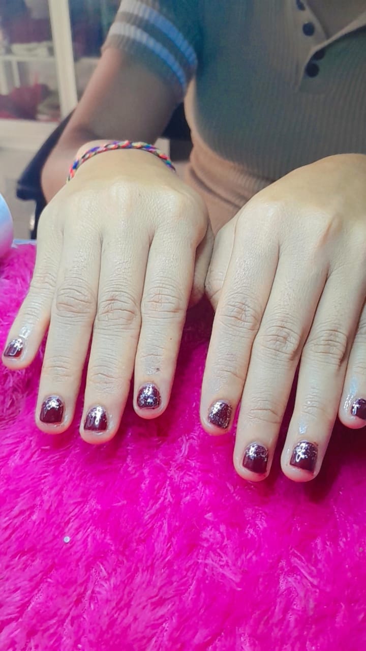 Manicure detail